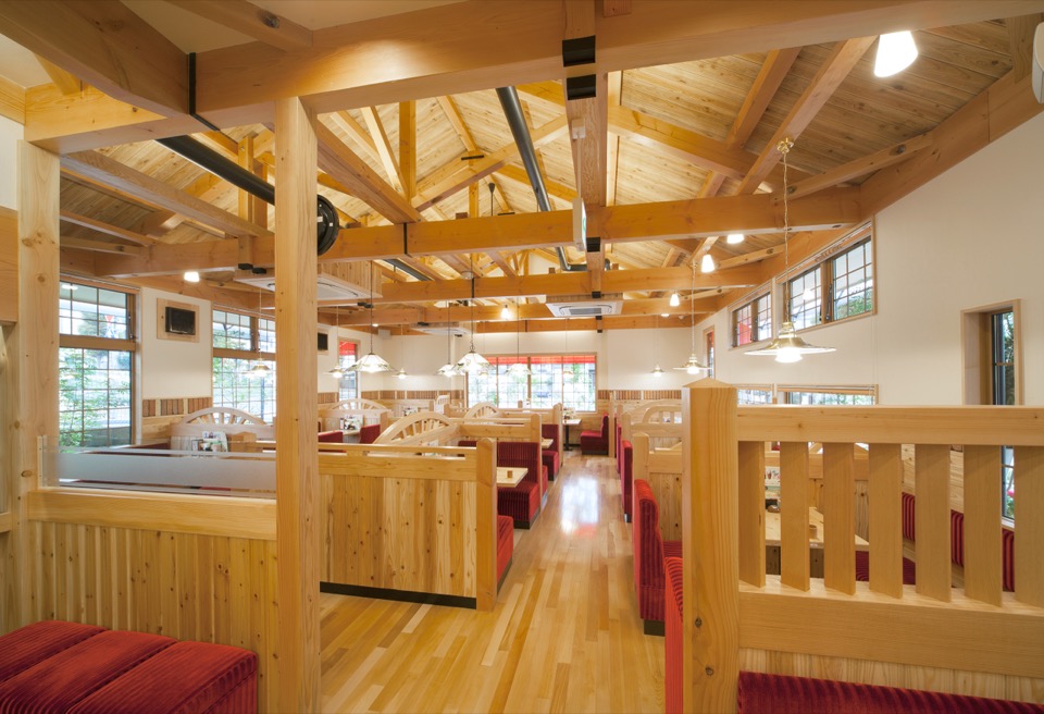 CPO設計　飲食店・カフェ施工事例「コメダ珈琲 北九州桃園公園店」