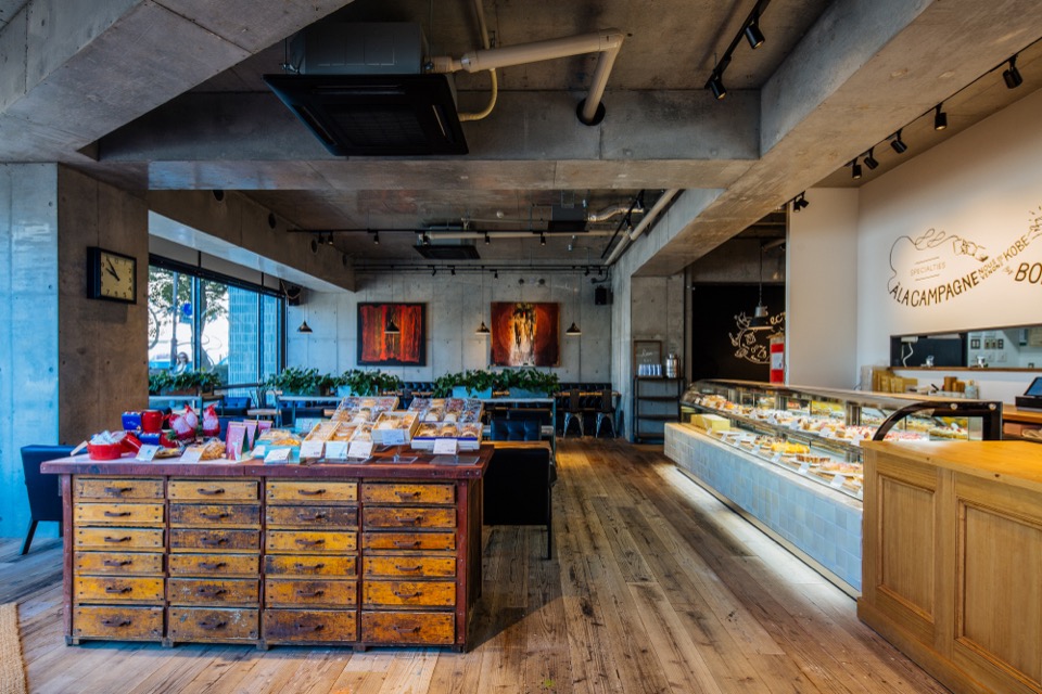 CPO設計　飲食店施工事例「ア・ラ・カンパーニュ 大濠公園店」