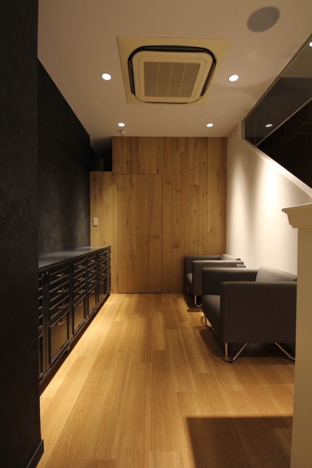 CPO設計　物販店施工事例「GALLERY RARE」