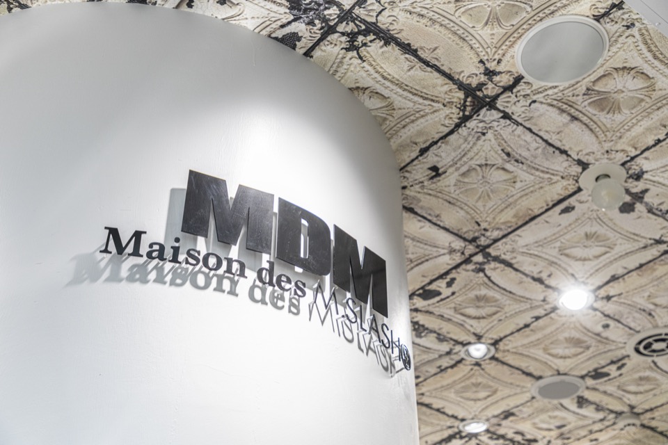 CPO設計　美容院・美容室・ヘアサロン施工事例「Maison des M.SLASH」