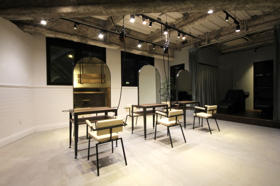 CPO設計　美容院・美容室・ヘアサロン施工事例「December」