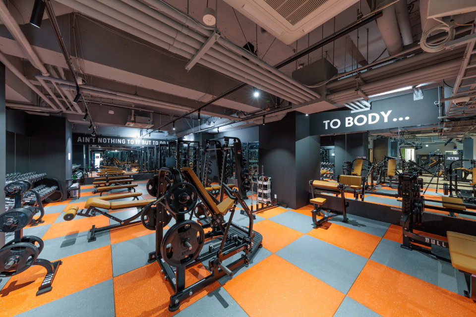 CPO設計　フィットネス施工事例「フィットイージー目黒碑文谷店」