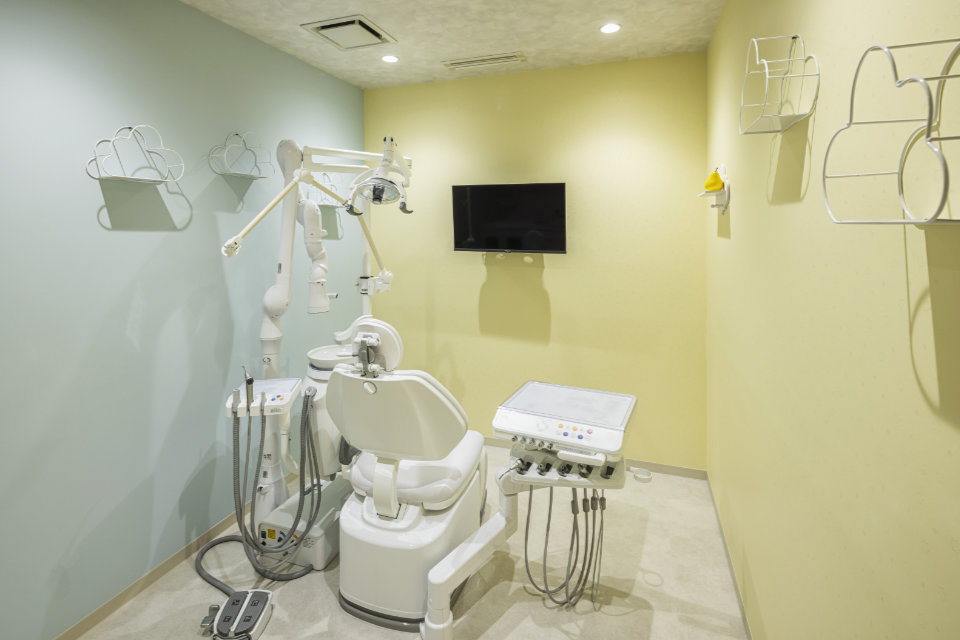 CPO設計　歯科・デンタルクリニック施工事例「熊谷おとなこども歯科・矯正歯科 アズイースト院」