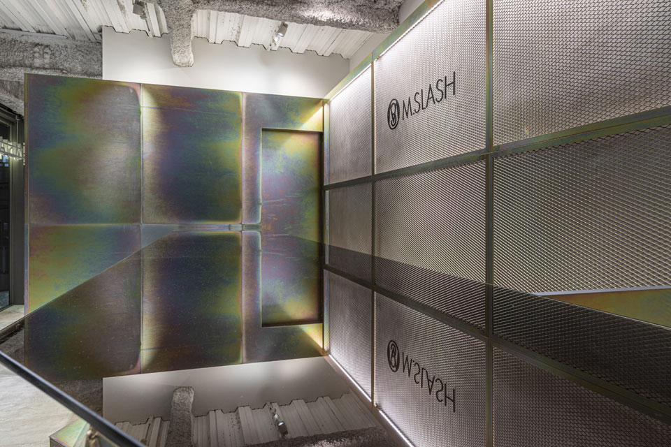 CPO設計　美容院・美容室・ヘアサロン施工事例「M.SLASH表参道」